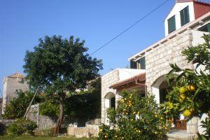 Stone House Kalamota, Koločep