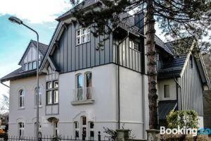 Fabrikantenvilla, Эркрат