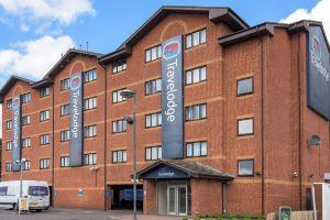 Travelodge London Park Royal Hotel, Лондон