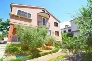 Apartments Zomzi, Пореч