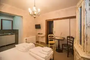 Tianis Apartments, Котор