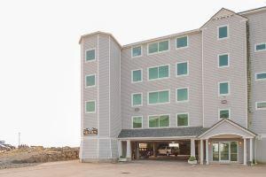 Seaview Condos 403 2 Br by RedAwning, Рокуэй-Бич