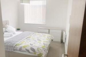 City Apartment with Gym on Broad Street, Бирмингем