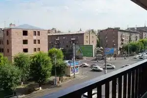 Metro Apartment, Ереван