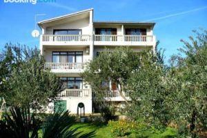 Apartments and Rooms On the Beach, Водице