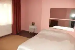Ece Apart, Анкара