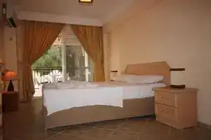 Royal Residences, Дидим