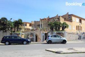 Appartamento Ashur Mondello, Монделло