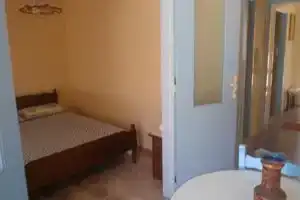 Anna's Apartments, Ретимно