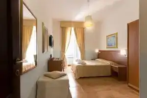 Мини-отель «Few Steps from St Peter», Рим