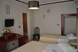 Aci Center Inn, Ачиреале