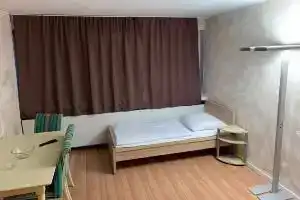 AB Apartment 127, Штутгарт