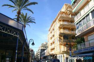 Apartamentos Astoria - Benidorm, Бенидорм