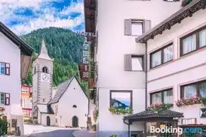 Hotel «Italia», Канацеи