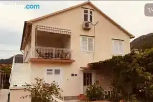 Anita Guest House, Тиват
