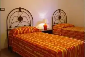 Roseto Apartments, Джиардини-Наксос