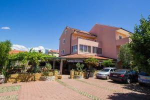 Apartments and Rooms Skalinada, Betina