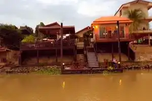 The Seven Seas Riverside, Аюттхая