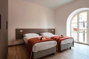 Britannia Luxury Apartments, Комо