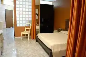 Apartment with 2 Bedrooms in Reggio Calabria - 2 km from the Beach, Реджо-Калабрия