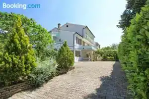 Apartments Silvia, Пореч