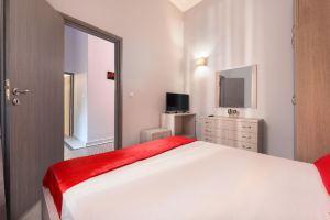 Sun's Island Suites, Родос