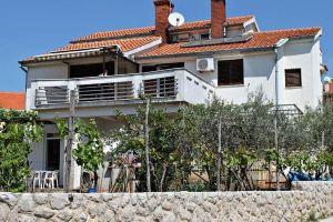 Apartments and Rooms with Parking Space Krk - 5294, Крк