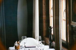 Hotel & Restaurant Zum Schwarzen Bären, Андерматт