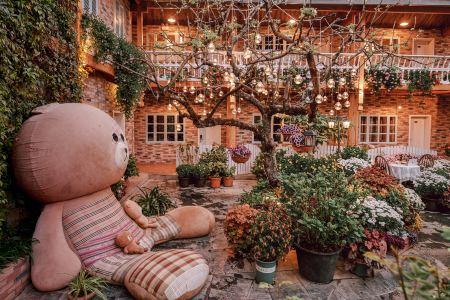 Guanxin · Half a Mile | Monet Garden Inn Monet Garden - 10