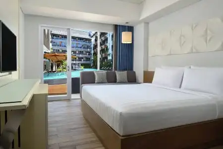 Fairfield by Marriott Bali Kuta Sunset Road - 1
