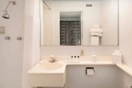 La Jolla Cove Suites - 11