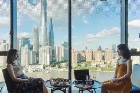 Artist on the Bund - 5