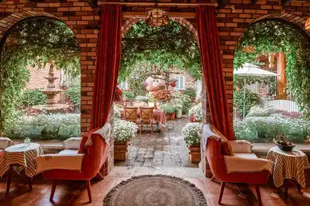 Guanxin · Half a Mile | Monet Garden Inn Monet Garden - 4