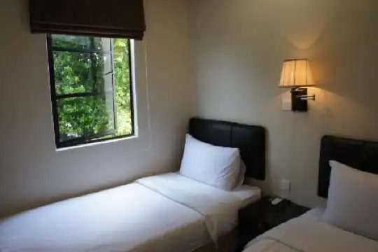 Hong - 42