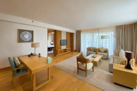 Sanya Yazhou Bay Resort, Curio Collection by Hilton - 17