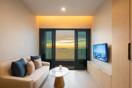 S Sriracha & Residence - 46