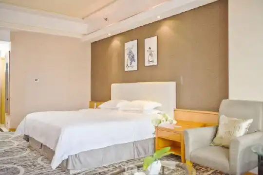 Guangzhou Baiyun - 80