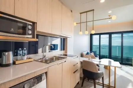 S Sriracha & Residence - 49