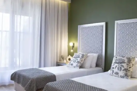 Central, Trademark Collection by Wyndham - 10
