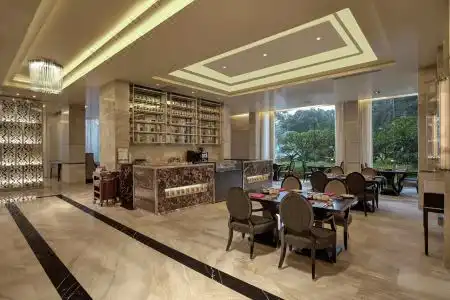 DoubleTree Suites by Hilton Bangalore - 4