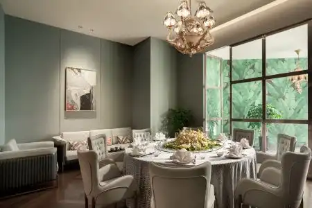 Pullman Shanghai Skyway - 6