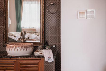 Guanxin · Half a Mile | Monet Garden Inn Monet Garden - 44