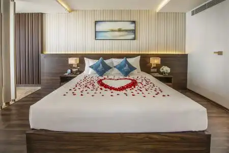 Canvas Danang Beach - 43