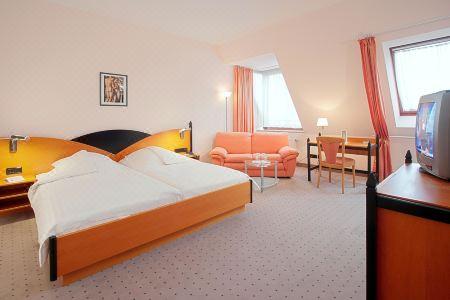 Tryp by Wyndham Kassel City Centre - 0