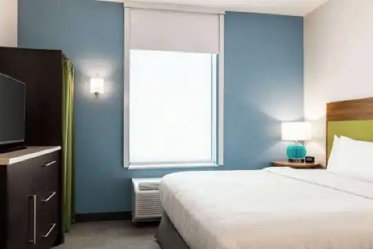 Home2 Suites by Hilton - 82