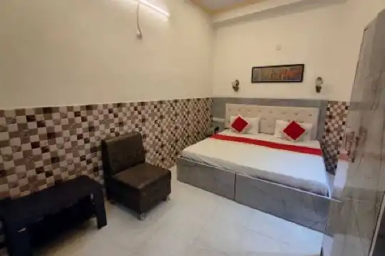 Oyo 26146 Sarwan - 14
