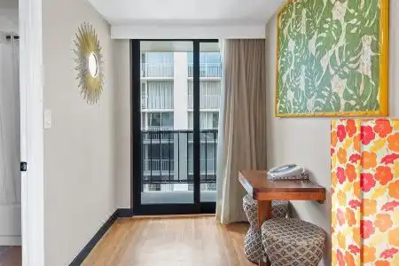 Castle Bamboo Waikiki - 17