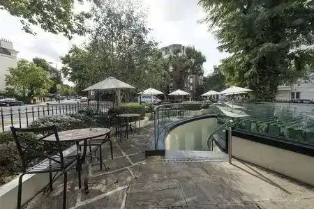 The Colonnade - 63