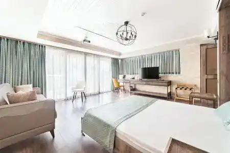 Castle Franco Suites - 25