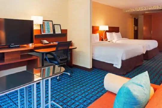 Fairfield Inn and Suites Chicago Downtown-River North - 35